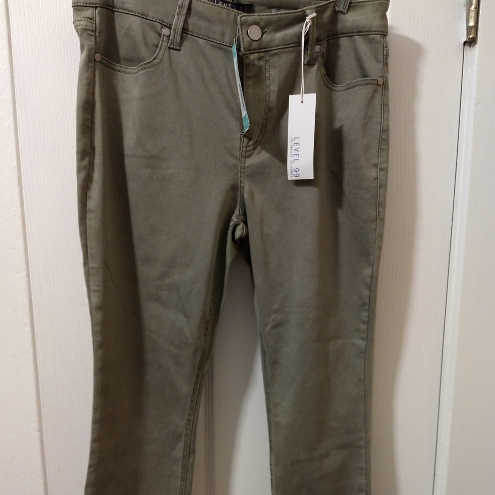 NWT crop length jeans